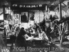 Nella baracca. I detenuti durante il riposo. Belomorkanal, 1932-1933